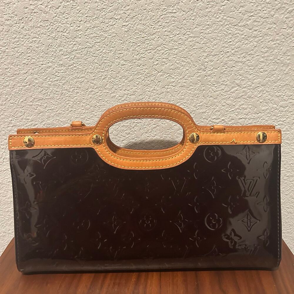 Louis Vuitton Vernis Roxbury Drive Amarante Handbag
